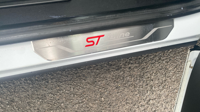 Ford Puma 1.0 EcoBoost Hybrid mHEV ST-Line X 5dr Petrol Hatchback